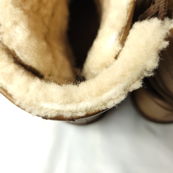 UGG Australia Akadia Lace Up Winter Boots size 9 - Picture 3 of 10